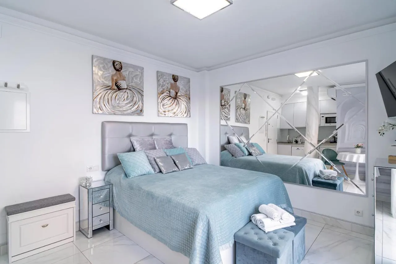 Silver Horizon Luxury Apartment 内尔哈