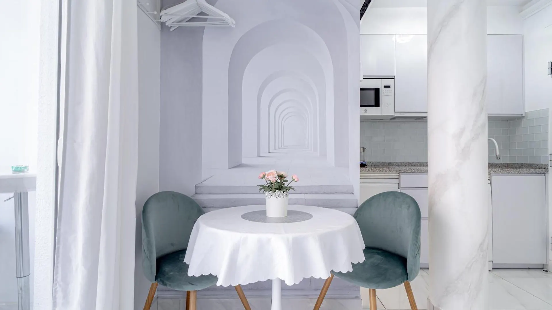 Silver Horizon Luxury Apartment 内尔哈