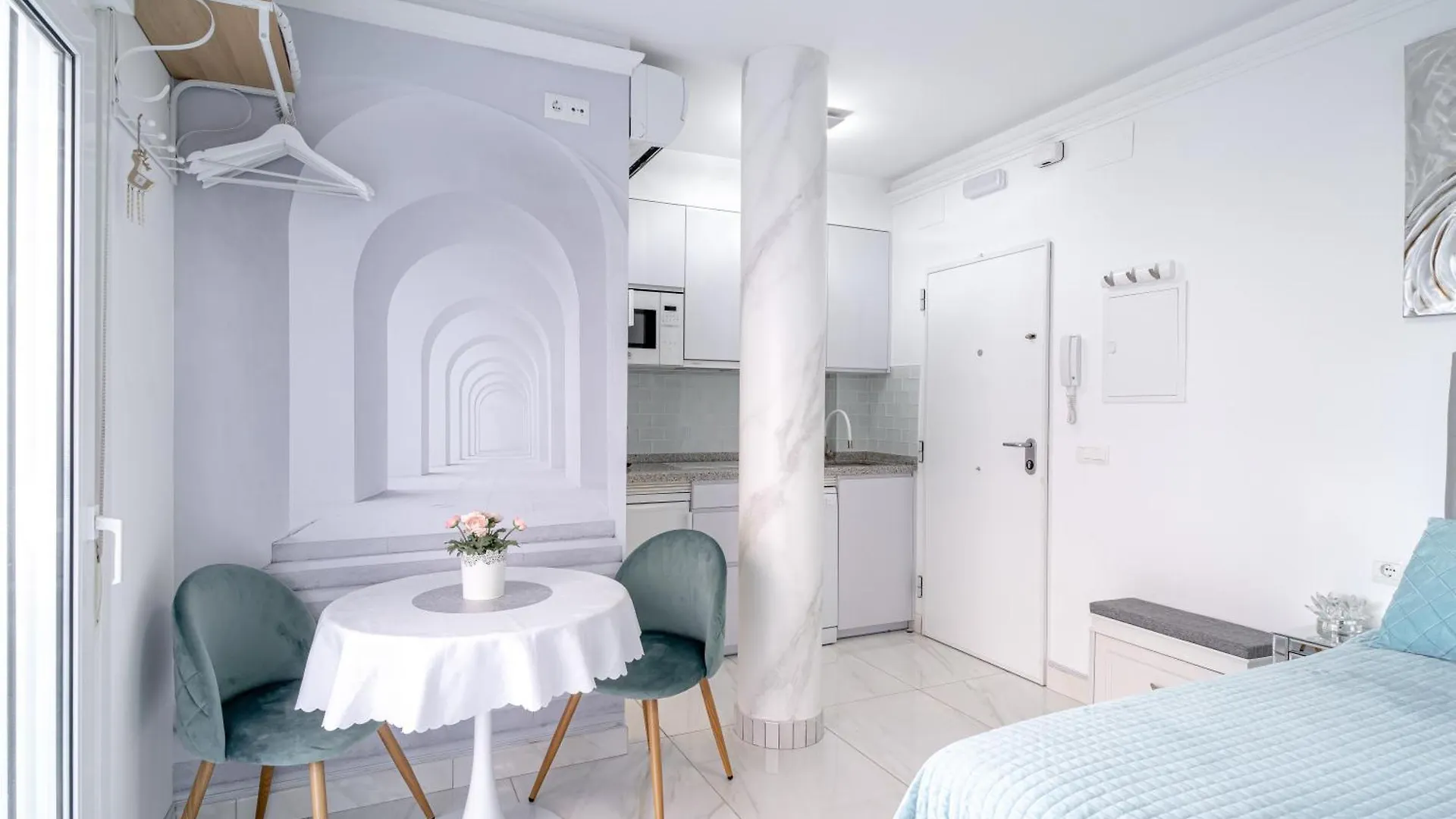 Silver Horizon Luxury Apartment 内尔哈